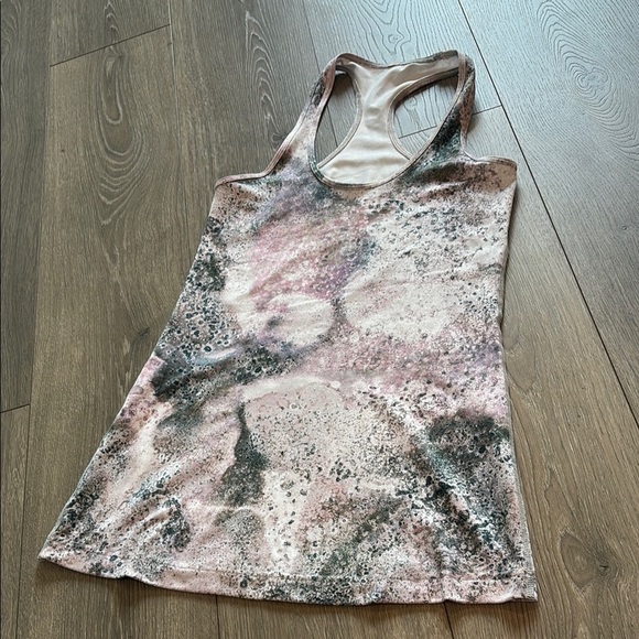 Lululemon Cool Racer Back Tank Size Medium Pink Green White Splatter - Picture 1 of 7
